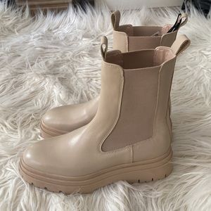 Zara Chelsea Ankle Boots - Size 7 1/2 (NWT)